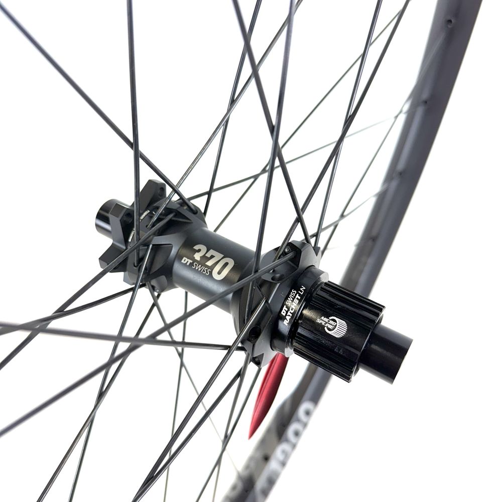 Kola DT Swiss 29 M1900 SP 370 IS BOOST Ratchet LN 18T NOWE
