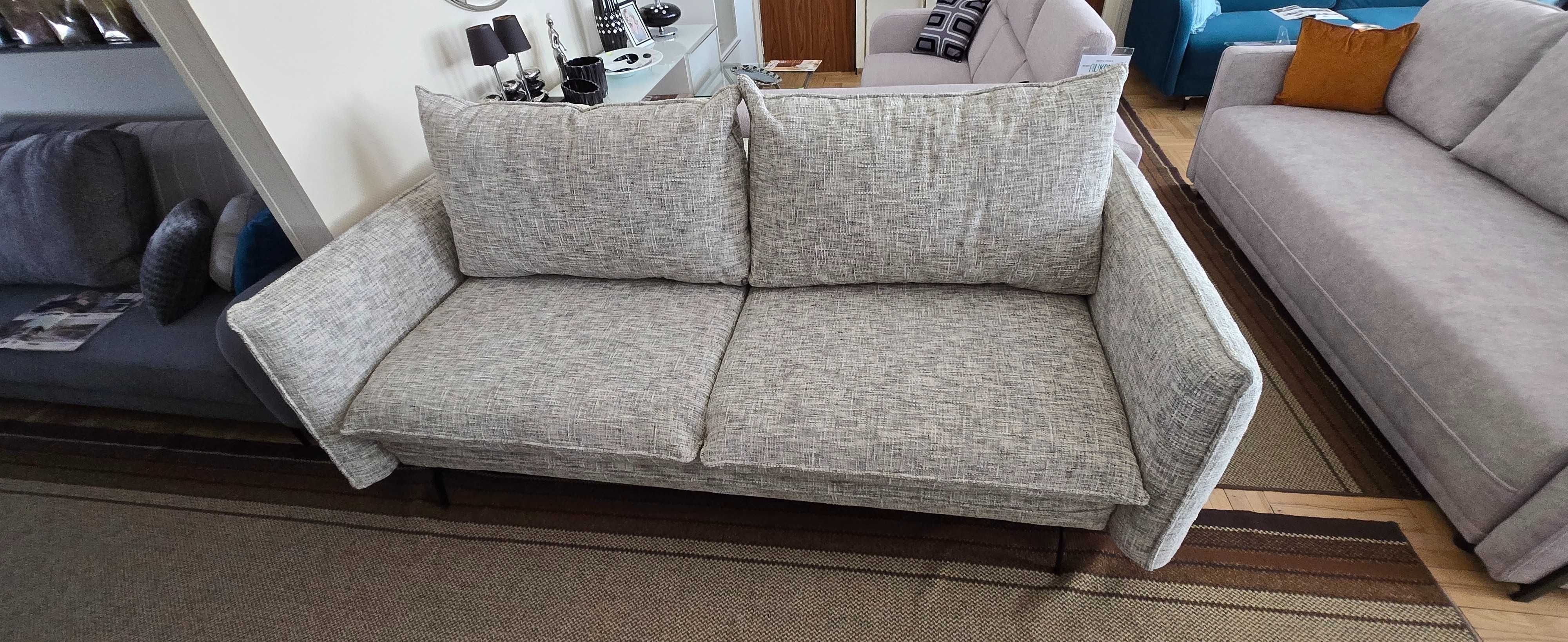 Sofa z funkcją spania DL i pojemnikiem AKITA