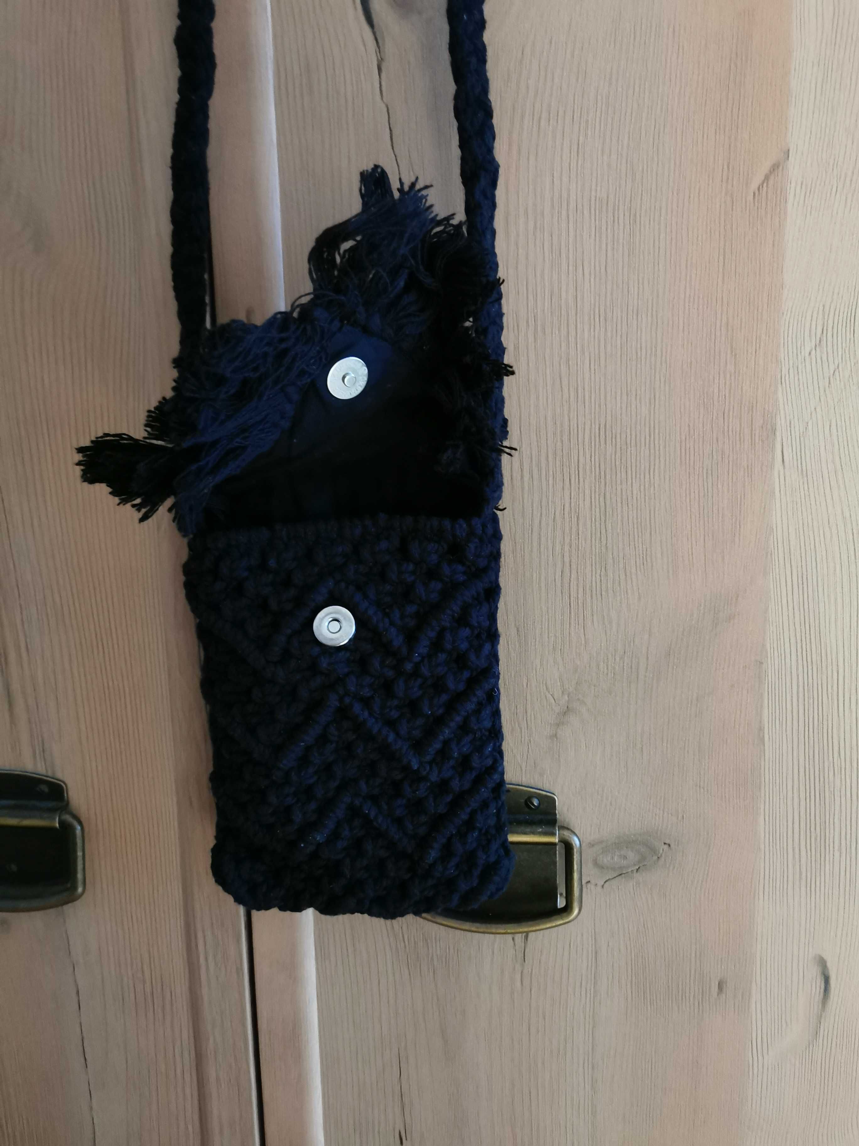 Etui torebka na smartfona makarama