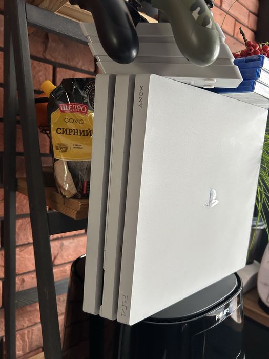 Konsola Sony Playstation4 Pro 1TB CUH-7116B White+2xPad/Stacja/3xGry!