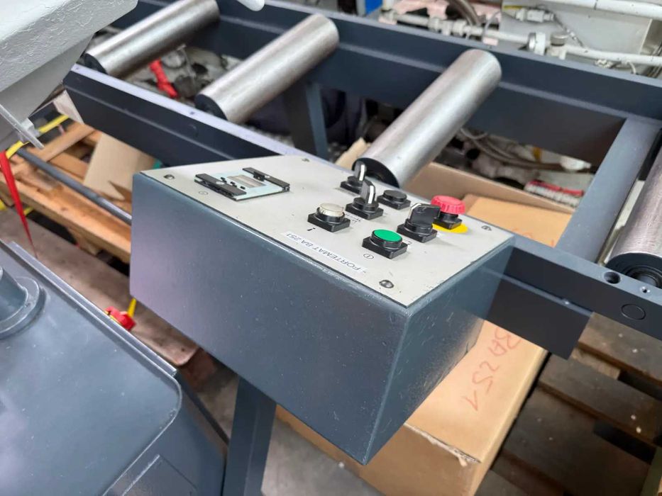 Piła taśmowa do metalu