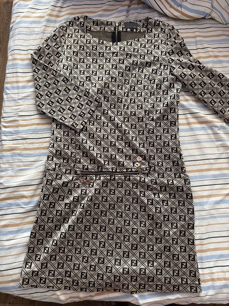 Платье сукня fendi s