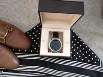 Srebrny Huawei Watch Stainless Steel Black Leather  na skórzanym pasku