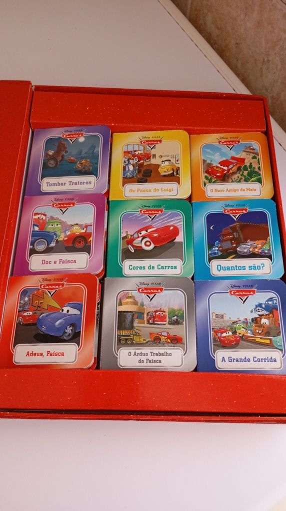 Livro infantil Faísca com 9 mini livros
