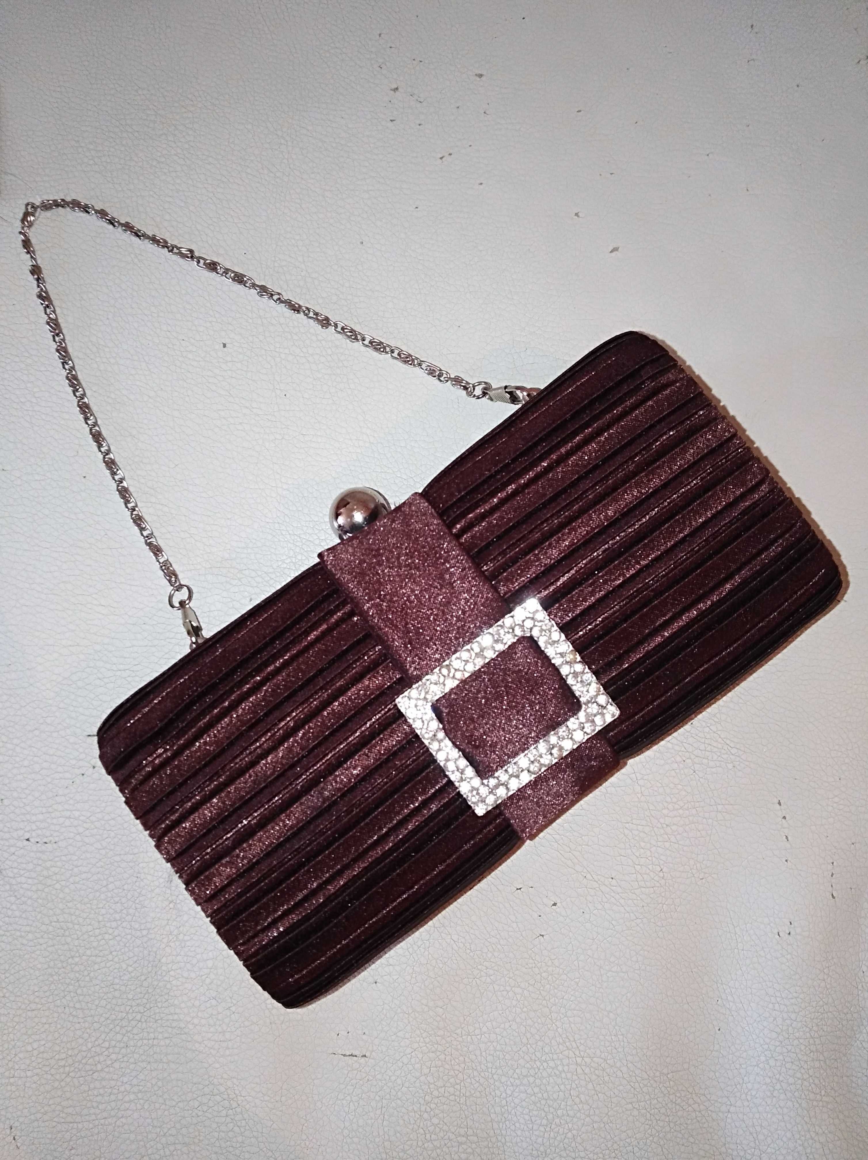 Malas pequenas, clutch cada 5€