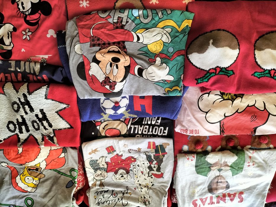 Sweter świąteczny paka odzieży na święta Boże Narodzenie