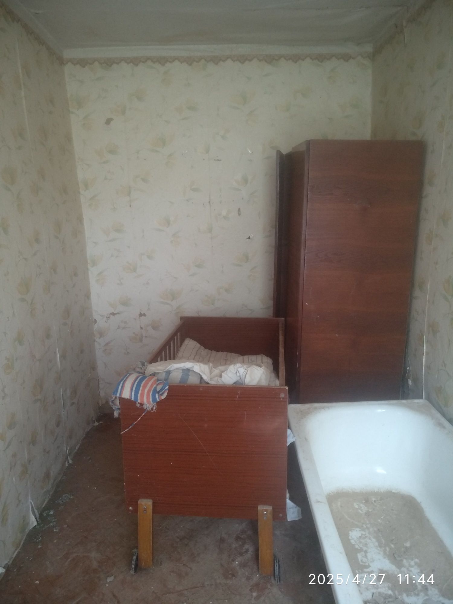 Продам дом  в Петриковском районе
