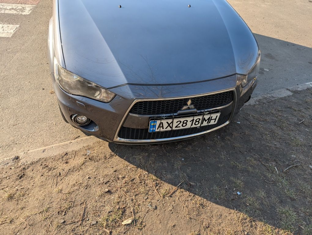 Mitsubishi outlander xl 2,4 did  4wd