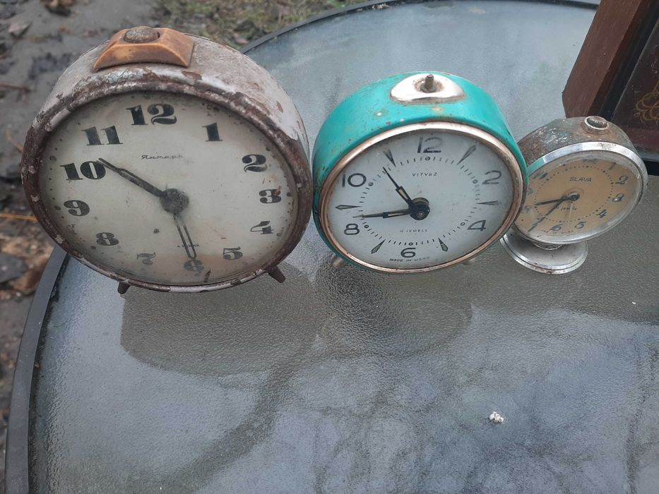 Годинники, будильники, камінні часів СССР