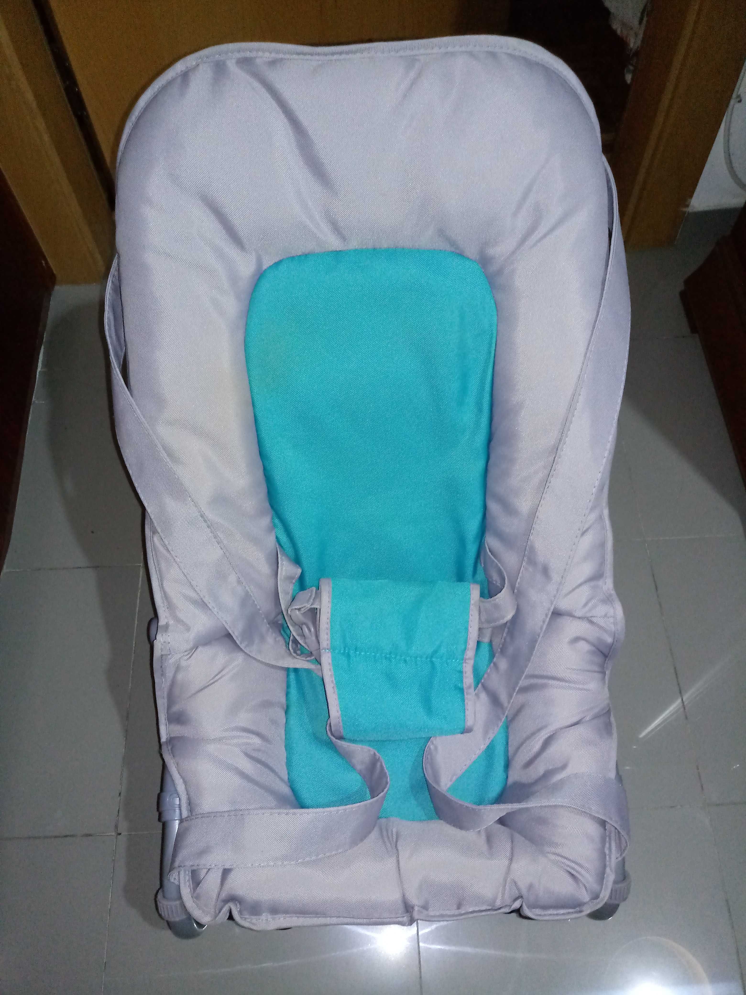 Vendo espreguiçadeira para bebe.