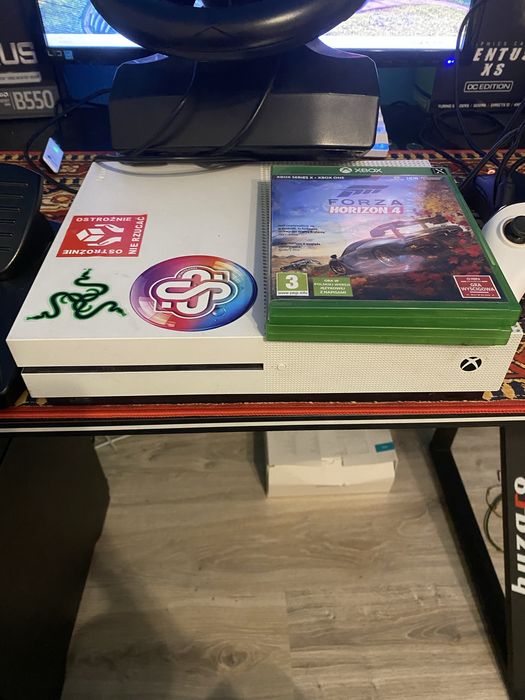 Xbox one s (z kierownicą)