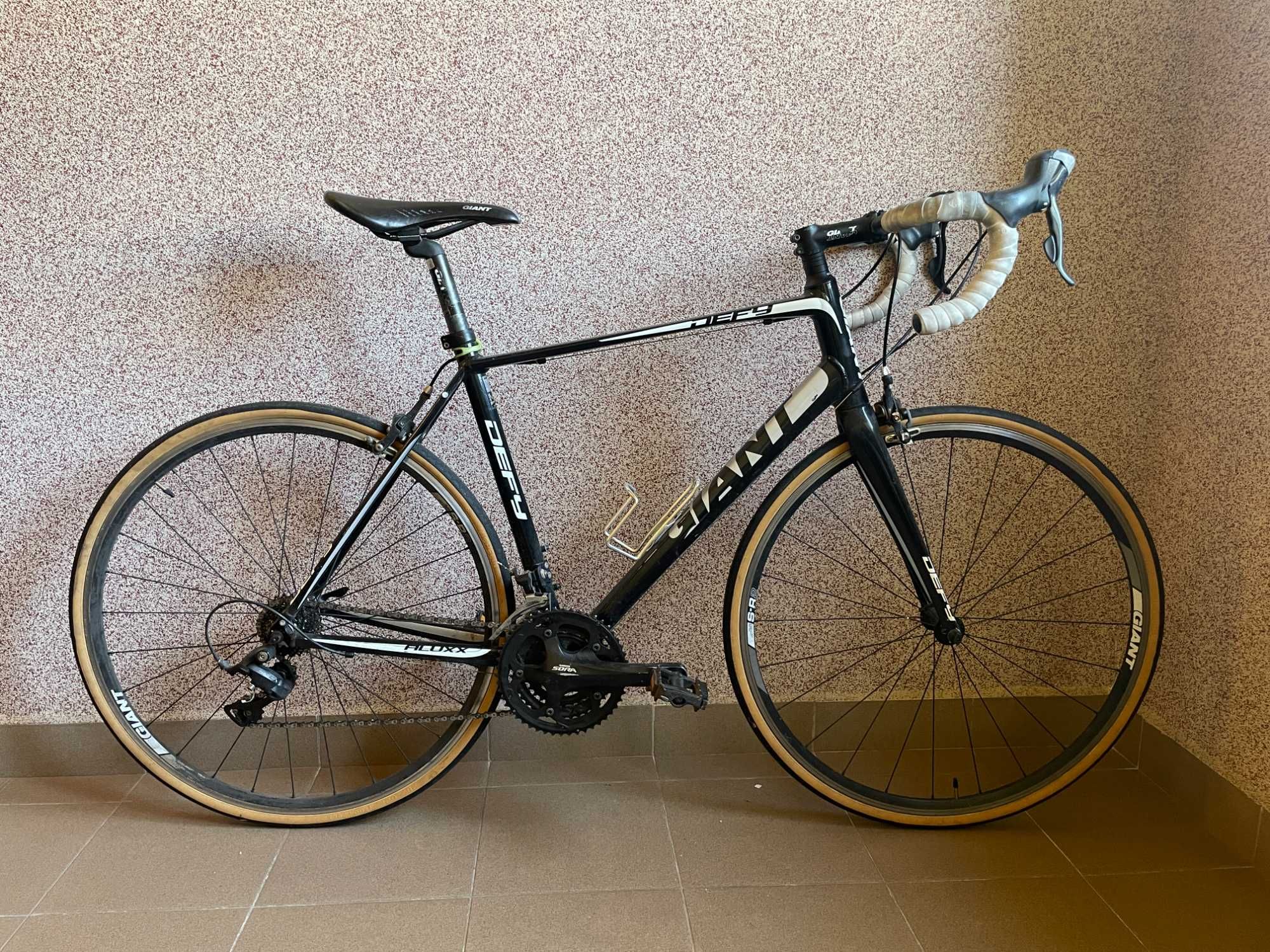 Giant Defy 3 nowe opony i napęd + licznik + lemondka