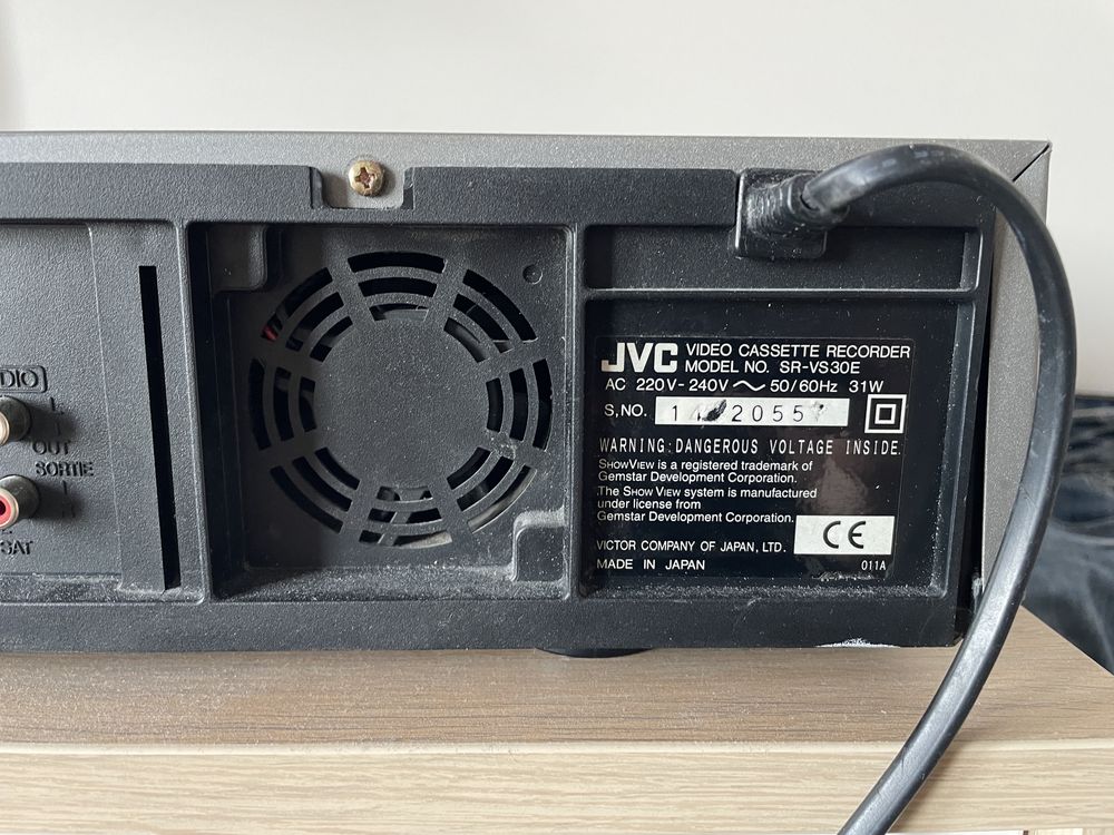 Magnetowid JVC - 100% sprawny. Na kasety VHS i miniDv