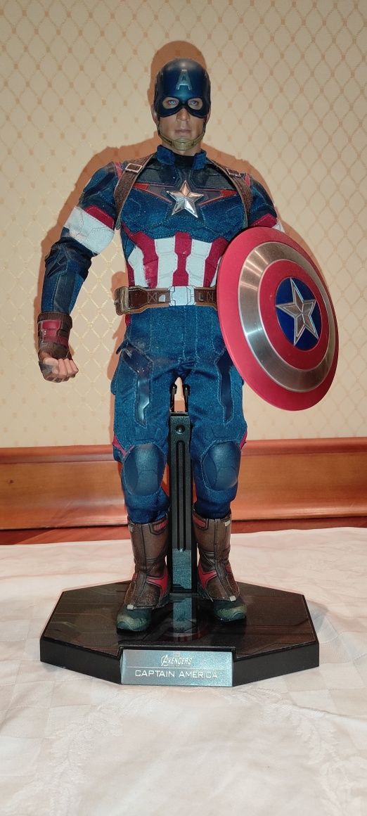 Колекційна іграшка HOT TOYS Avengers Age Of Ultron Captain America