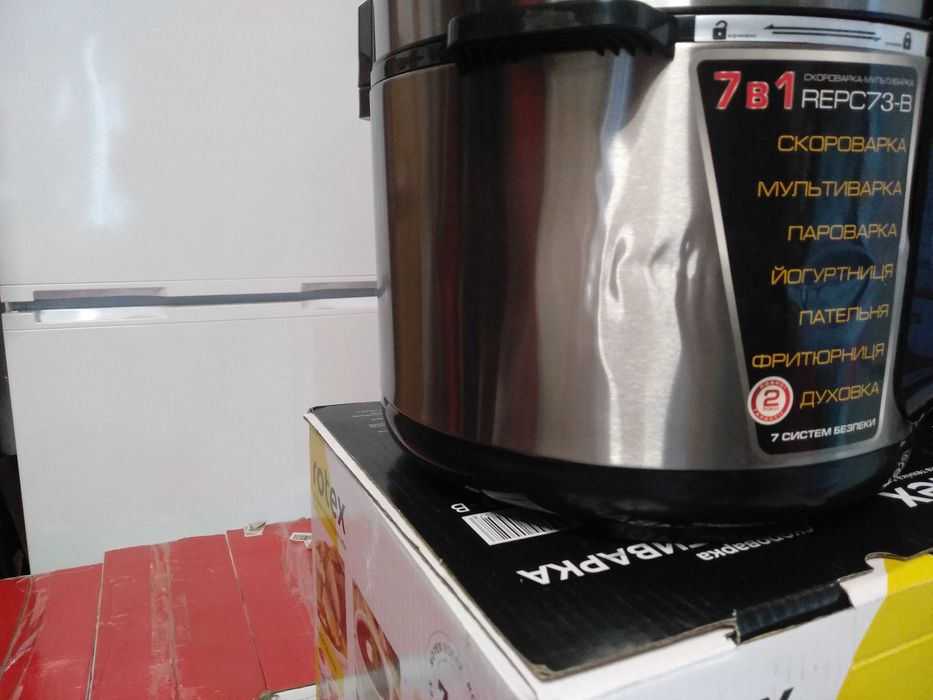 Нова Мультиварка Rotex RMC503-B 5л 10 програм Уцінка
