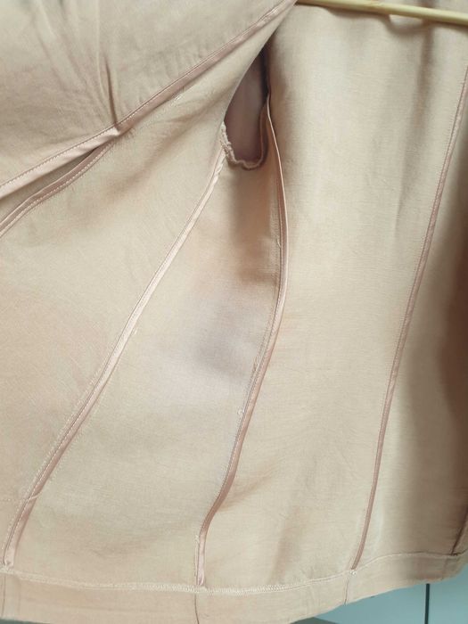 Beżowa lniana narzutka marynarka Hallhuber 38