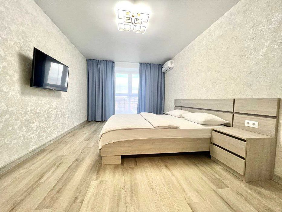 ApartPoltava ПАНОРАМА світлі НОВІ апарт. ЦЕНТР LEDдзеркало,банк.ЧЕК