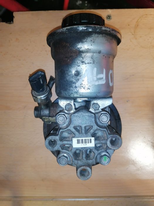 Pompa wspomagania Toyota Avensis 2.0 D4D 1AD-FTV
