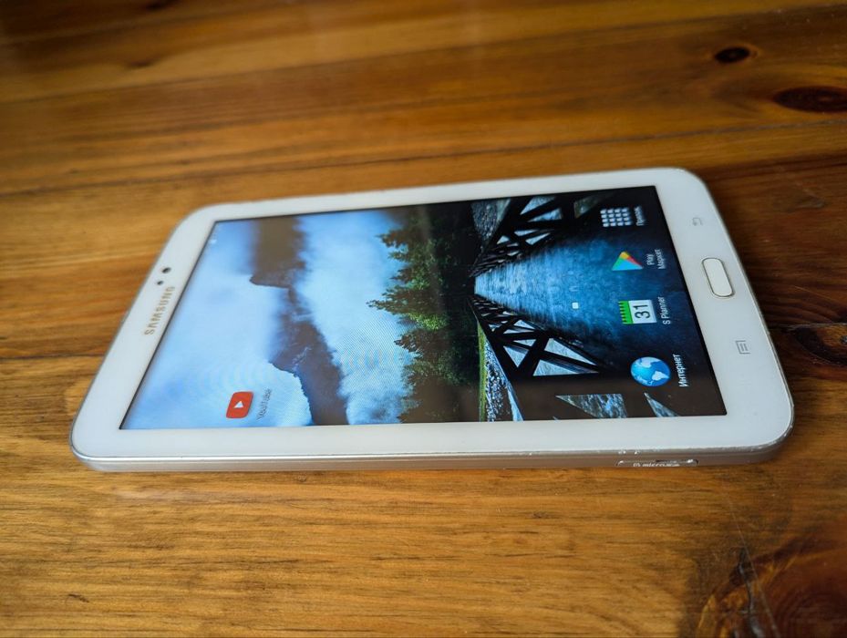 Планшет Samsung Galaxy Tab 3 SM-T210 7" 8Gb White