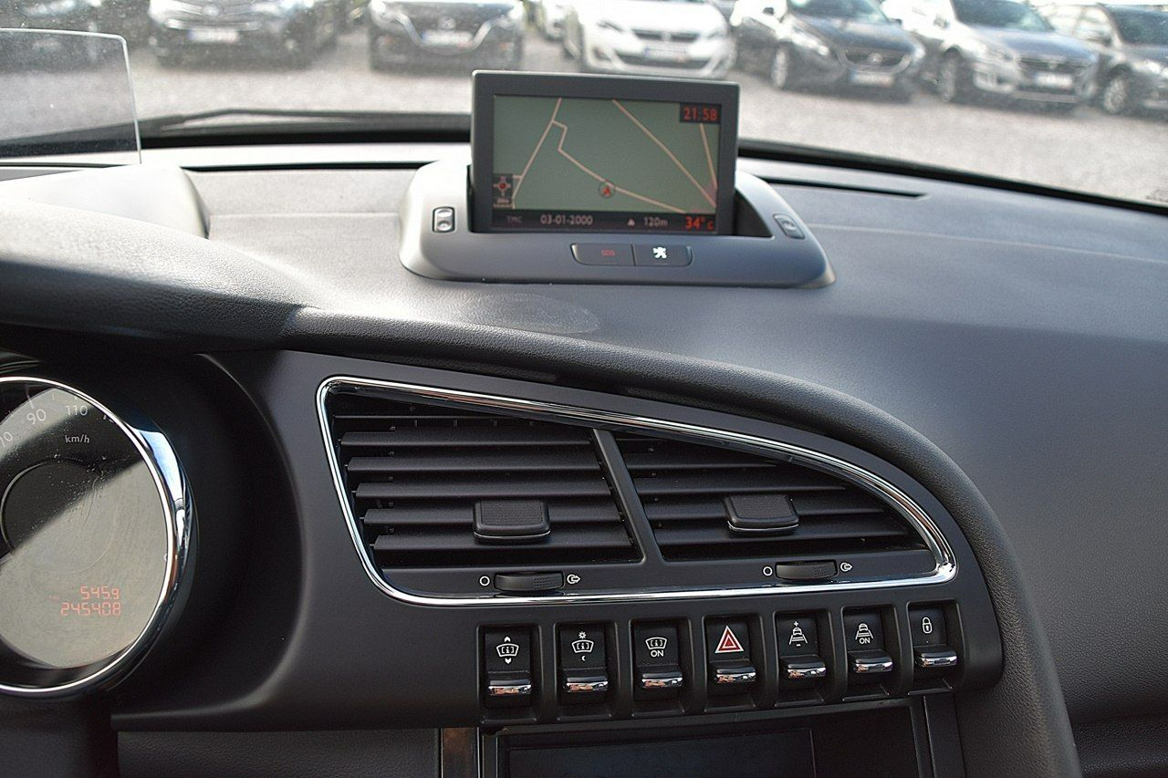 Peugeot 3008 2,0HDI 163Km Led Skóra Head-up Navi Panorama