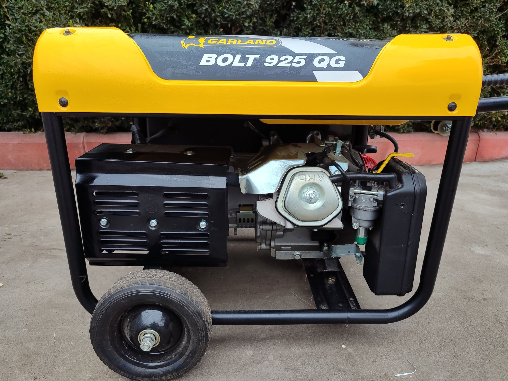 Генератор бензиновий Garland BOLT 925QG-V20