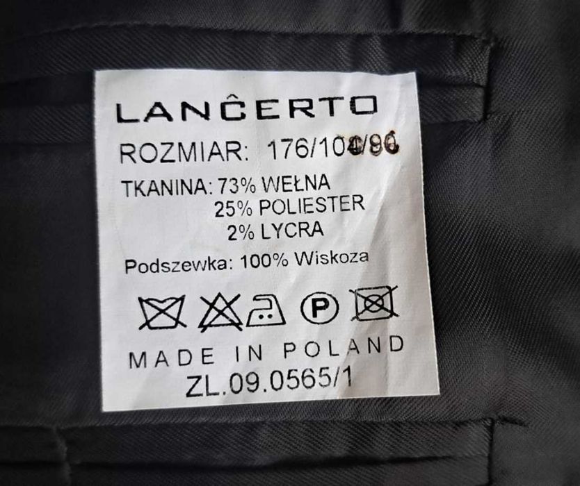 Klasyczny czarny smoking