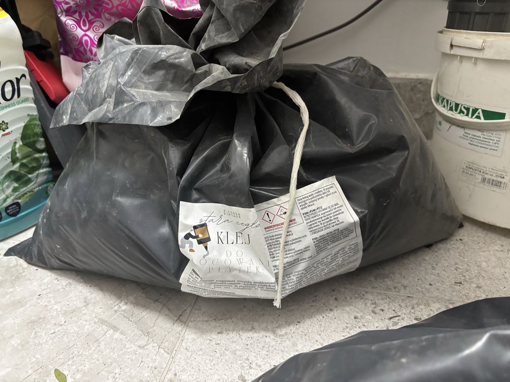 Cegła rozbiórkowa z fuga klejem i impregnatem