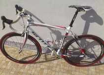 Bicicleta estrada Scott com grupo 105 e ultegra - rodas carbono