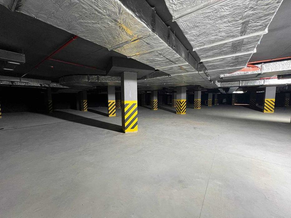 Паркінг, паркомісце. Манхетен, Благо, озеро, центр. Розтермінування