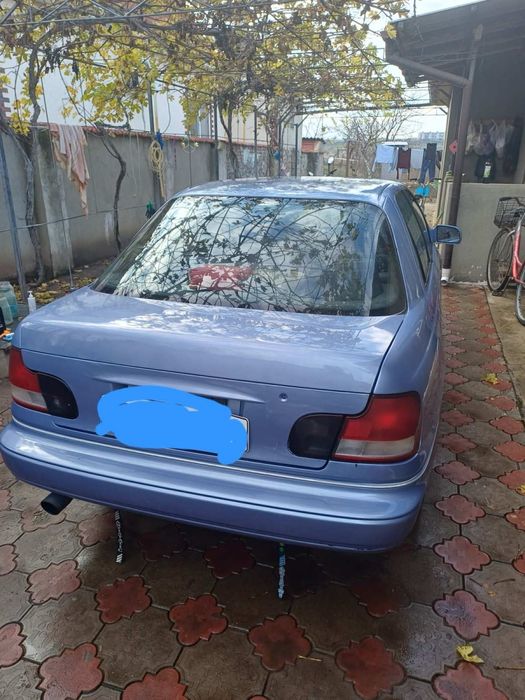 Авто Хюндай лантра