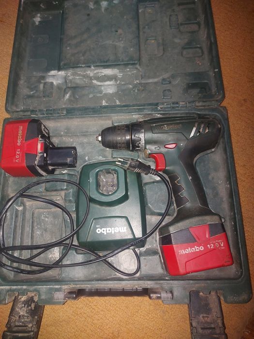 Шуруповер+тЗарядний пристрій Metabo