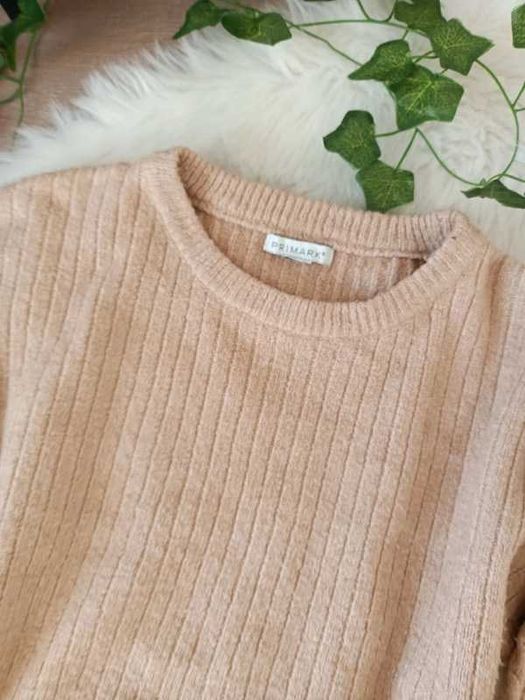 Beżowy sweterek M L oversize