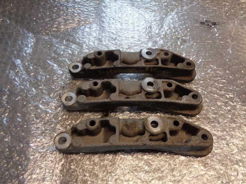 Wspornik kompresora klimatyzacji Land Rover Discovery 2.7 3.0 v6 TDV6