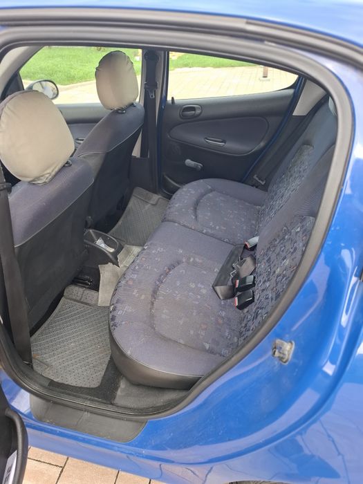 Sprzedam Peugeot 206 1,4 75 KM rb. 2000