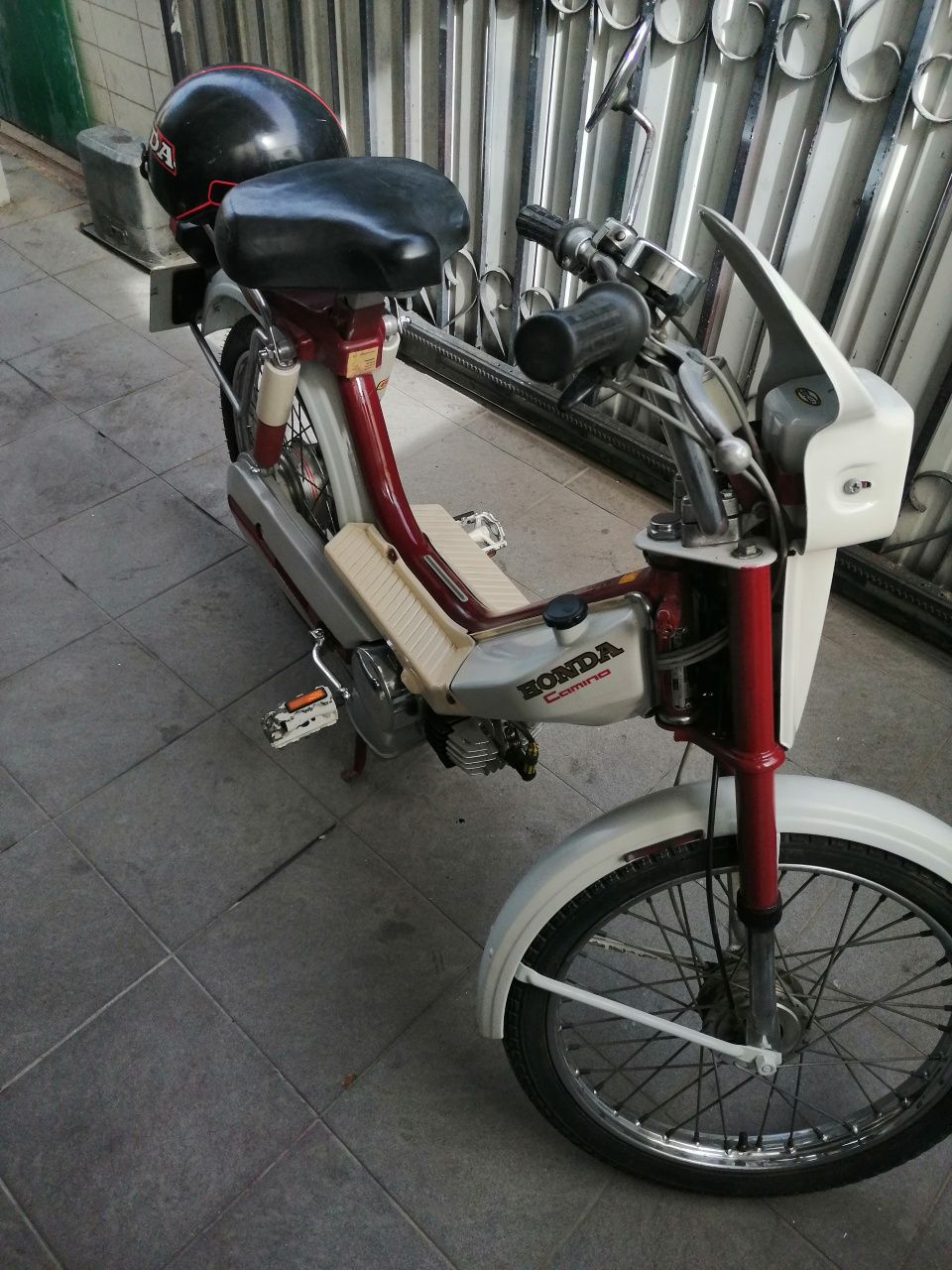 Honda Camino 49cc.Esta em estado nova e a andar sem qualquer problema.