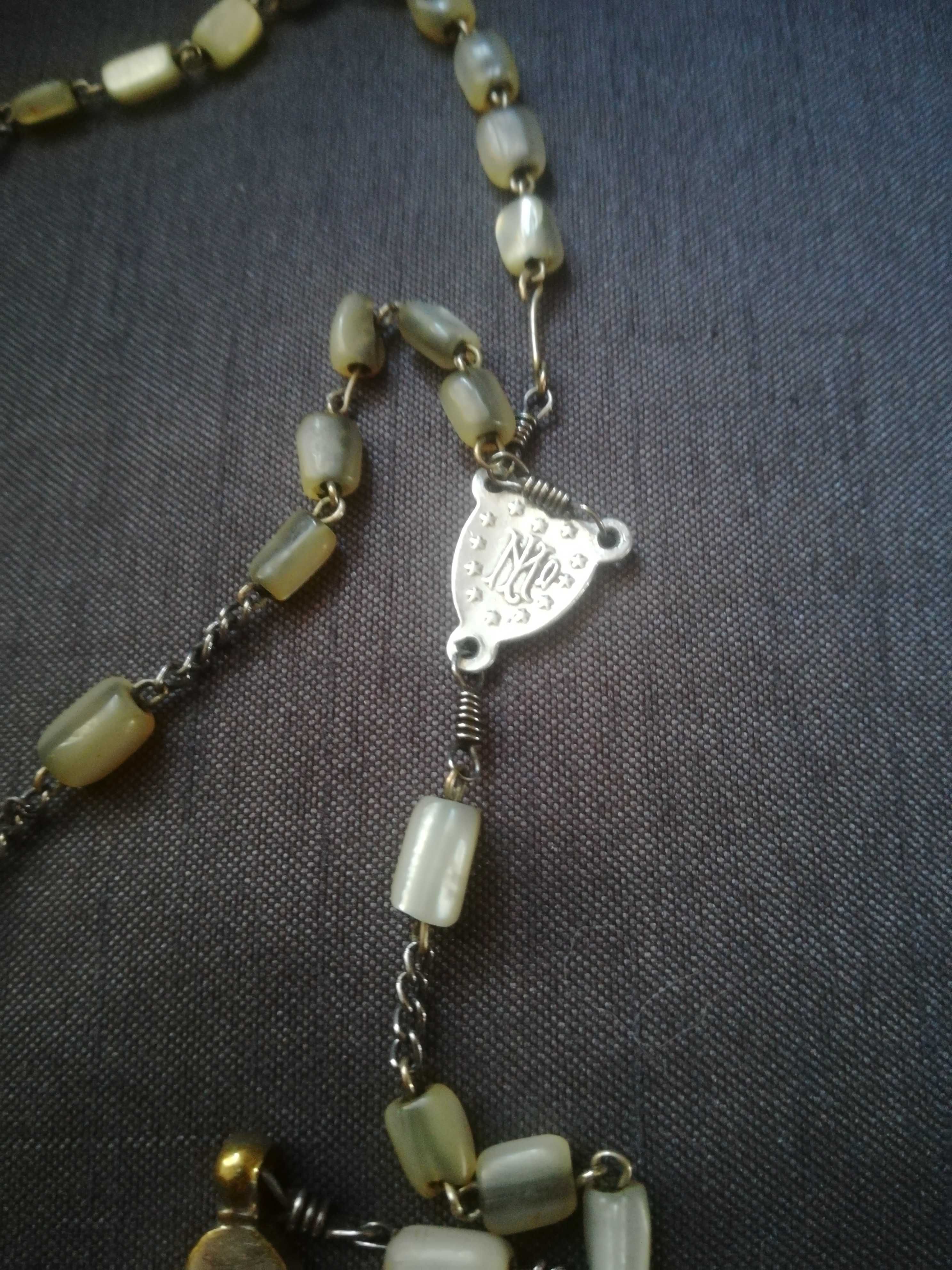 Ciekawy stary różaniec z masy perłowej?