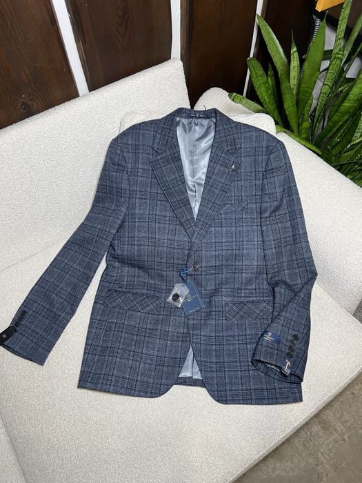 Піджак чоловічий, класичний Ferroni! Розмір М-L!