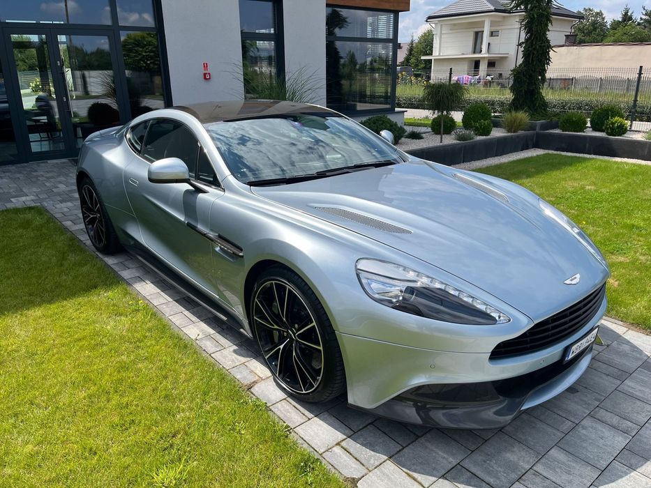 Aston Martin Vanquish