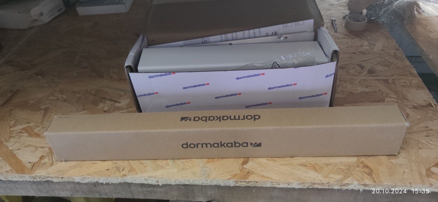 Samo zamykać firmy Dormakaba