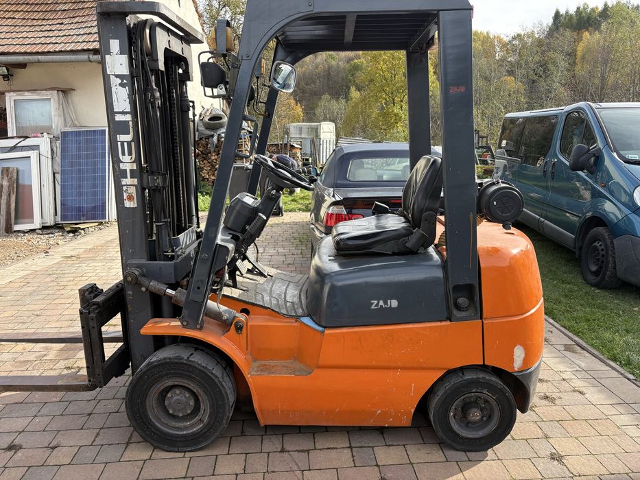 Wózek widłowy HELI CPCD18 – 1,3 t / 4,5 m – sprawny, gotowy do pracy