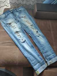 Продам рваные джинсы
