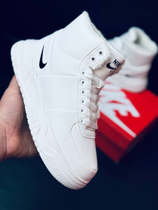 Женские зимние белые кроссовки Nike  натуральная кожа мех