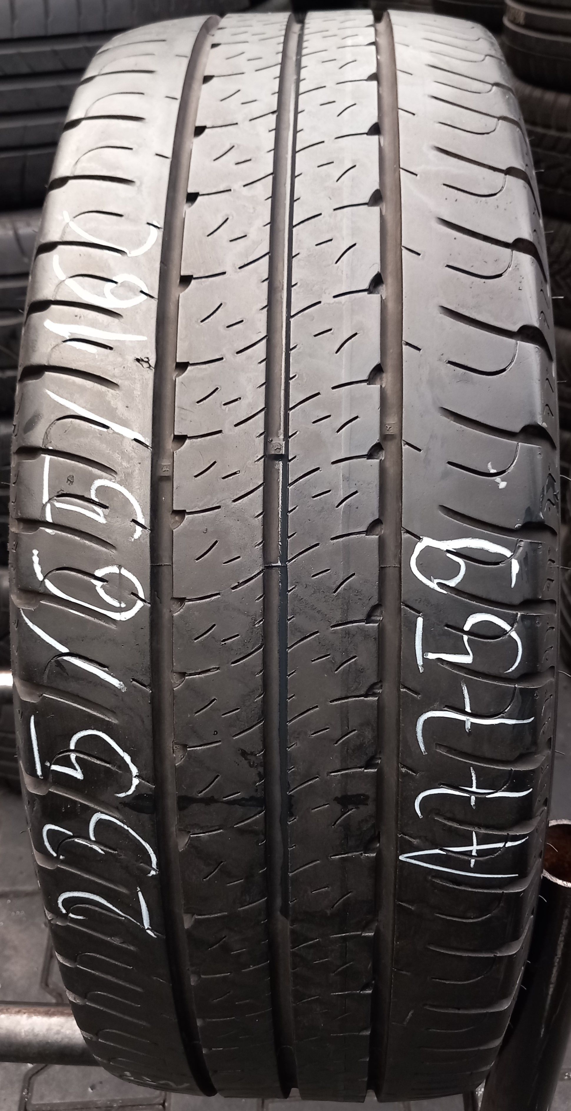 235/65/16C Goodyear Efficient Grip Cargo 2 115/113S