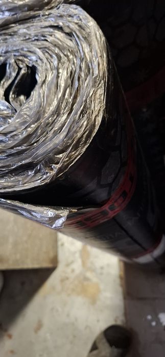 Продам Єврорубероїд.Підкладка 4мм .Рулон 10м