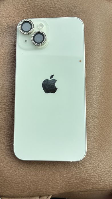 Vendo iphone 14 normal em bom estando so um ano de uso