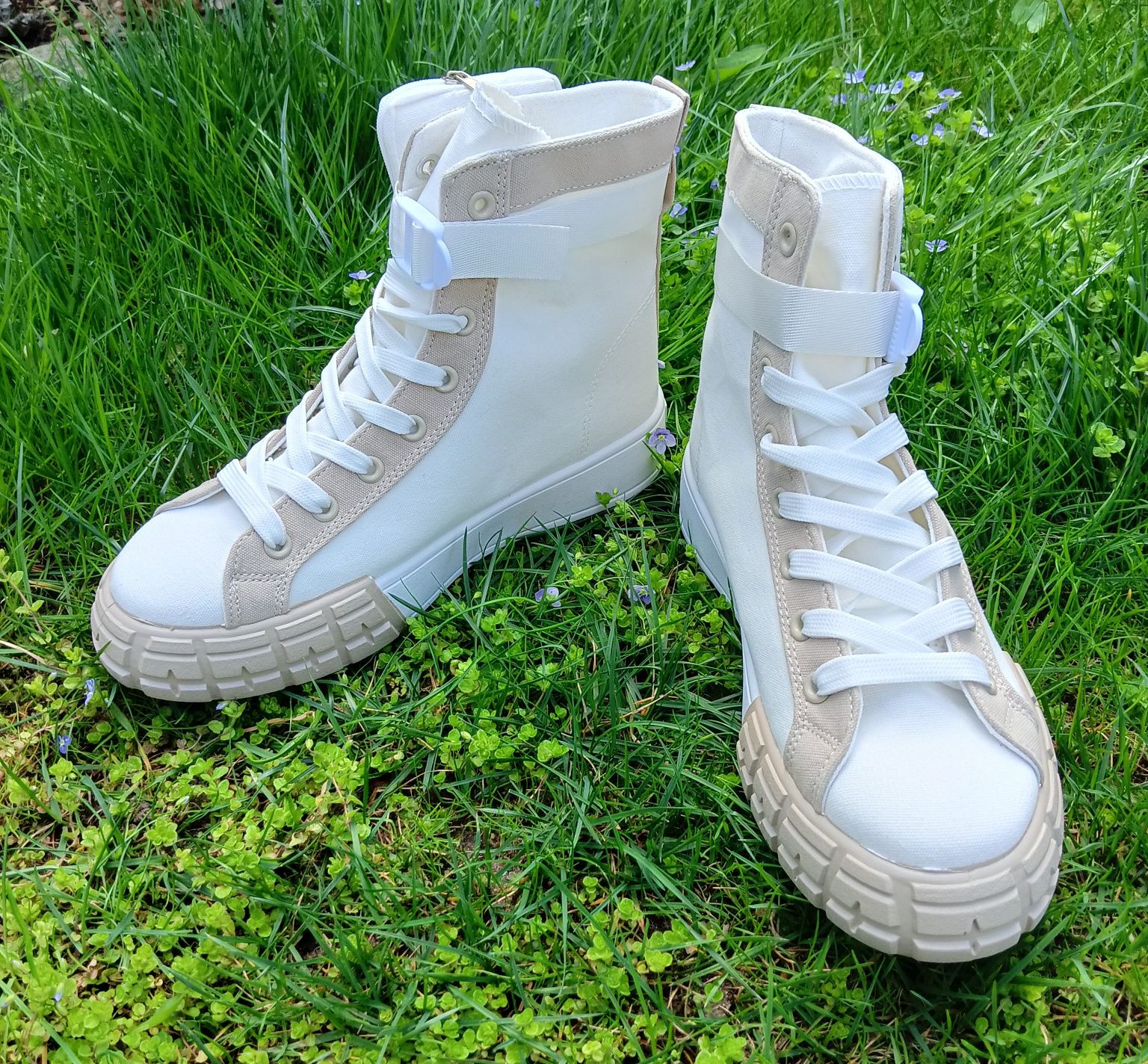Buty damskie Guess . Trampki Guess 38,39,40,41