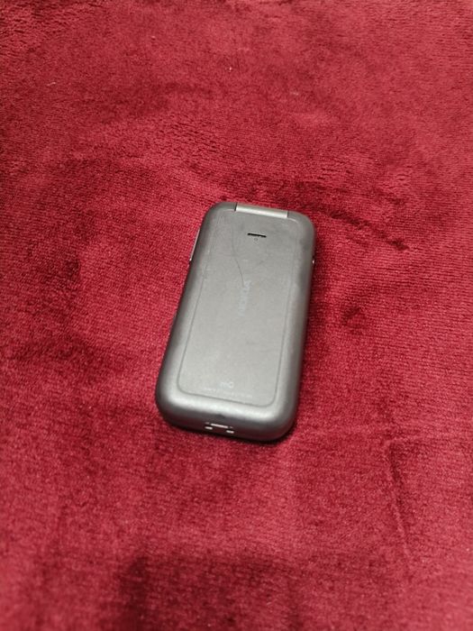 Nokia Flip 2660 com craddle