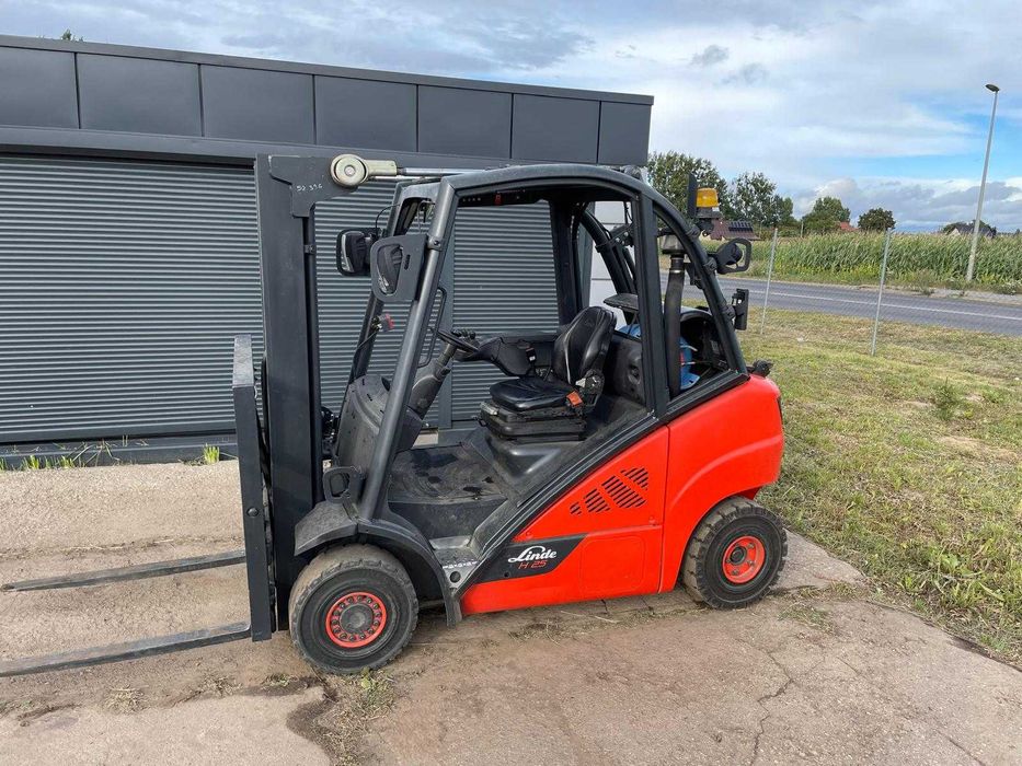 Wózek widłowy Linde H 25 T-02