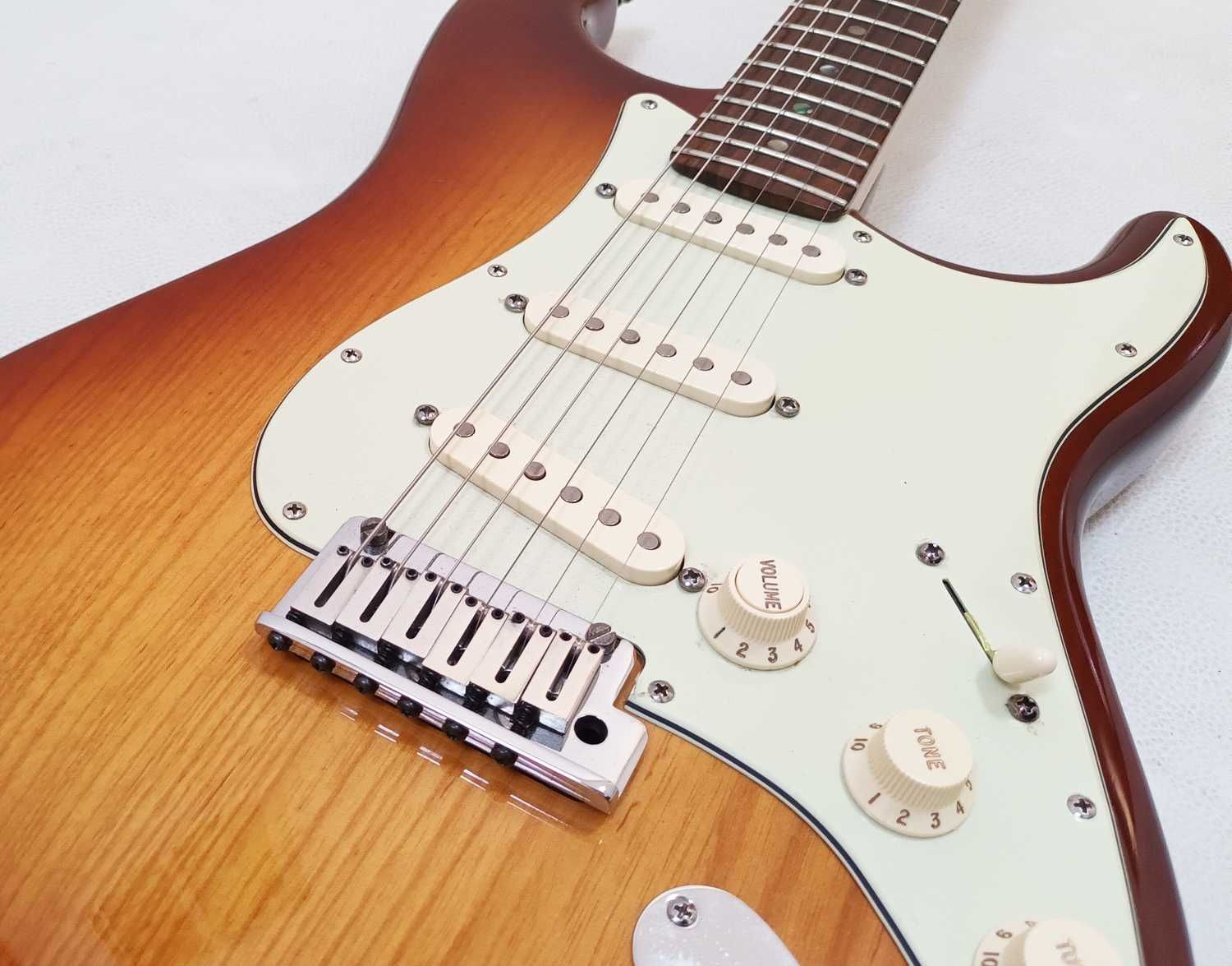 Fender American Deluxe Stratocaster Ash - Made in USA 2009