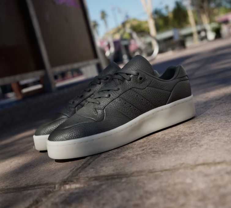 Кроссовки Adidas Rivalry Lux Low Shoes. Размер 11 (29).